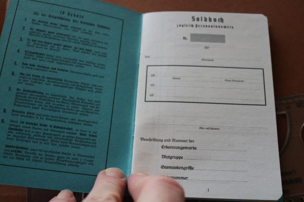 Reprint pay book of the Luftwaffe unused